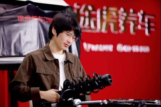 途虎養(yǎng)車官宣韓寒成為首位“專業(yè)形象大使”詮釋“專業(yè)途虎 養(yǎng)車靠譜”(圖2)