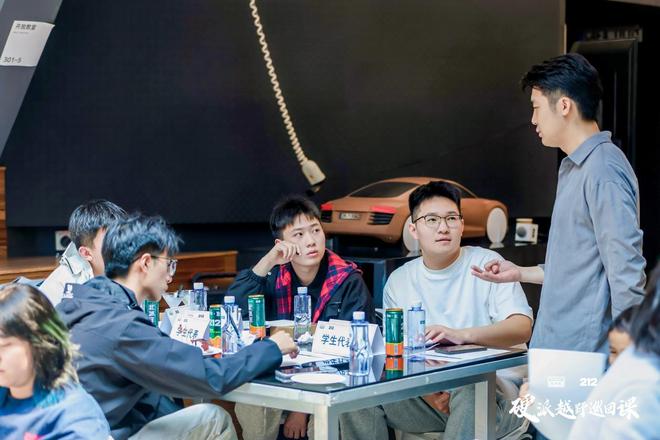 硬派越野巡回課央美站:汽車造型設(shè)計的守正創(chuàng)新之道(圖2)